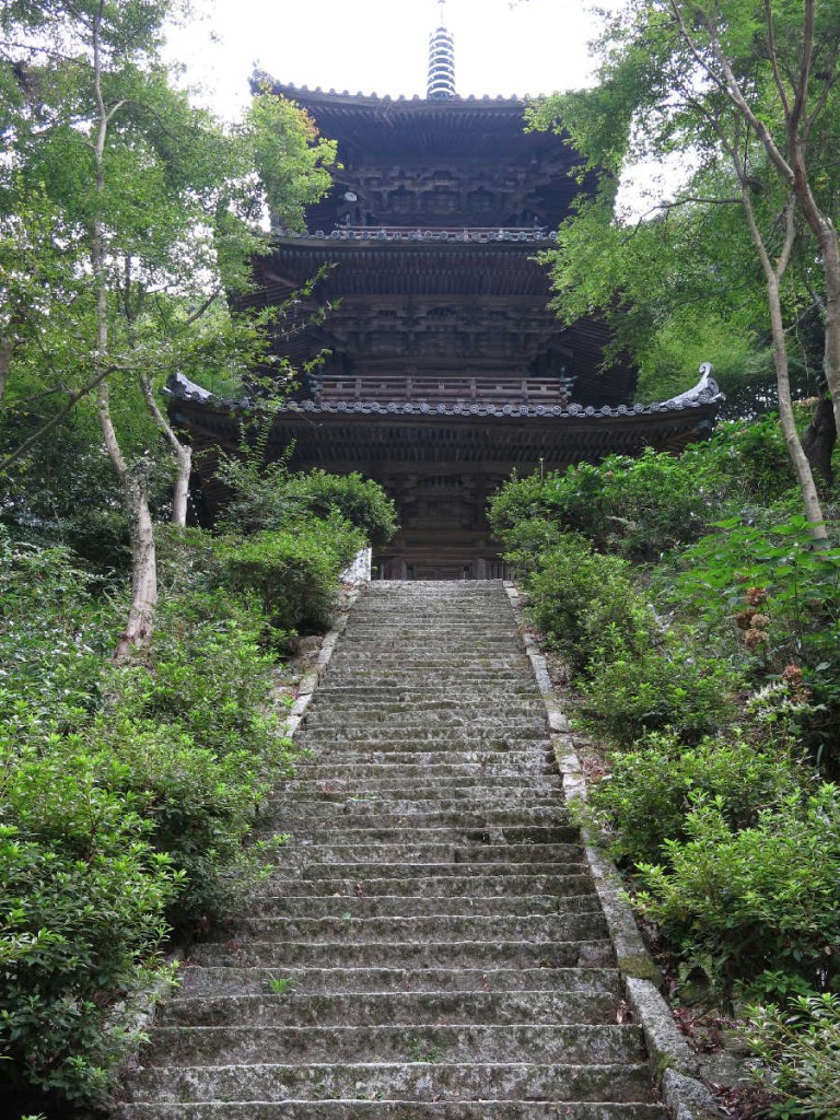 西山興隆寺五重塔