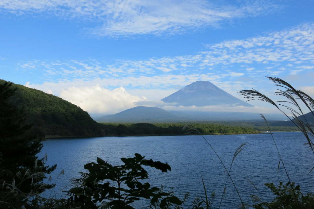本栖湖　富士